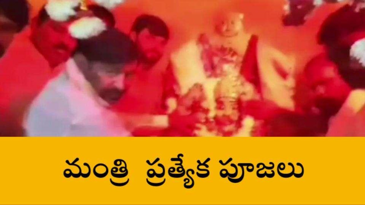 సూర్యాపేట: ముత్యాలమ్మ ఆలయంలో మంత్రి ప్రత్యేక పూజలు