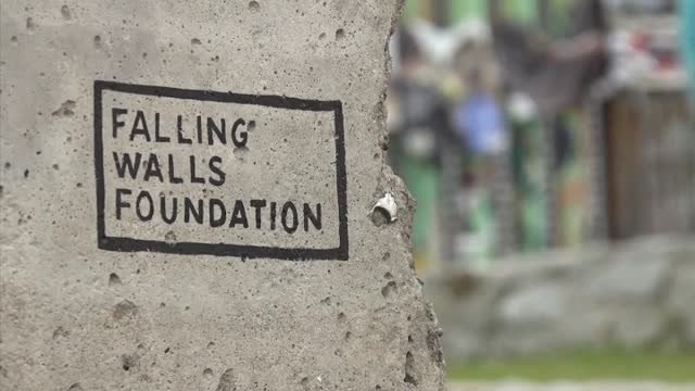 México instala un fragmento del Muro de Berlín en la ciudad de Tijuana