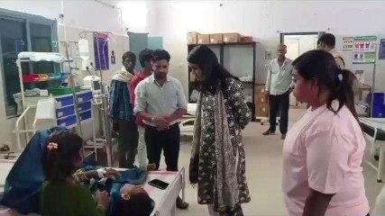नरसिंहपुर: घायल मरीजों को देखने पहुंची कलेक्टर,दिये आवश्यक दिशा निर्देश