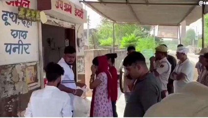 सीकर: बाइक सवार बदमाशों ने व्यापारी पर की फायरिंग, पैर में लगी गोली, बहन पर भी किया हमला, देखें वीडियो