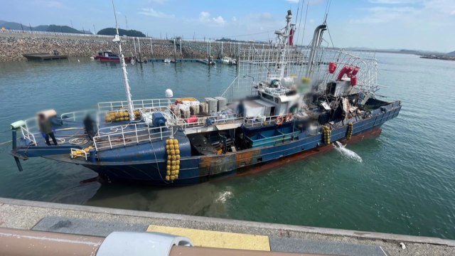 인천서 어선 충돌해 2명 사상...고속도로 연쇄추돌로 2명 다쳐 / YTN