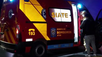 Funcionária de lanchonete fica ferida ao cair da escada no Centro