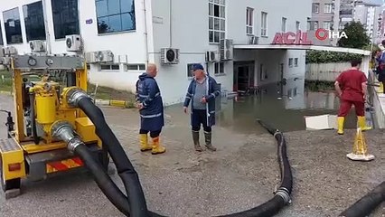 Hastanenin acil servisi suyla doldu