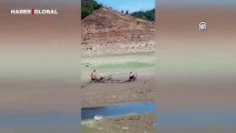 Sazlıdere Barajı'nda yürek yakan anlar: Köpek bataklığa saplandı, böyle kurtarıldı