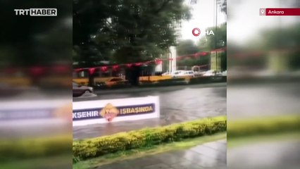 Ankara’da sağanak: Yollar göle döndü
