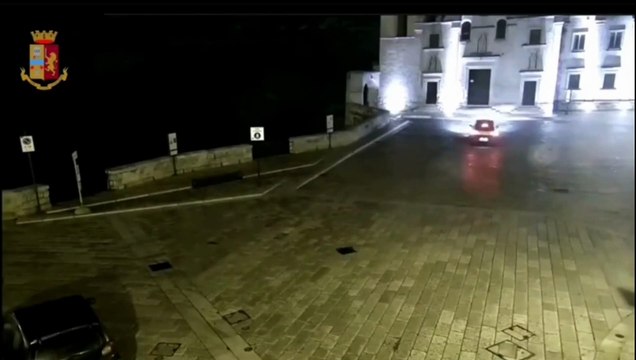 La lite tra la sposa e il marito in viaggio di nozze