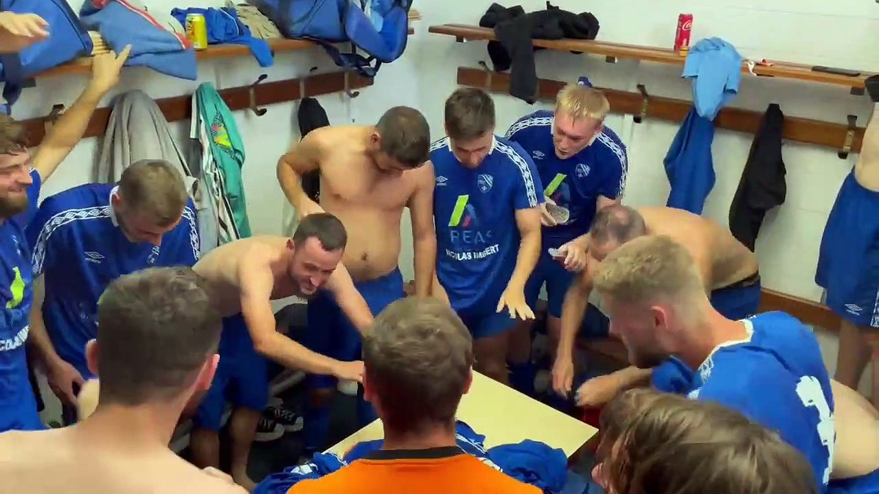 Joie du vestiaire après la qualification pour le 3éme tour de la Coupe de France