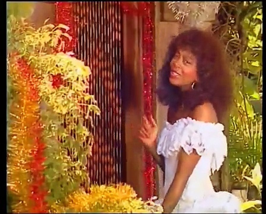 Ohhh  Quel dimanche soir de veille de #rentrée angoissant -> Mort de José Sébéloué : le chanteur de la #CompagnieCréole - RIP - Petit j’étais ému en période de fêtes avec cette chanson qui me berçait  #LaCompagnieCréole