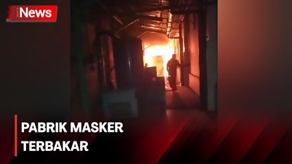 Kebakaran Landa Pabrik Masker di Jombang