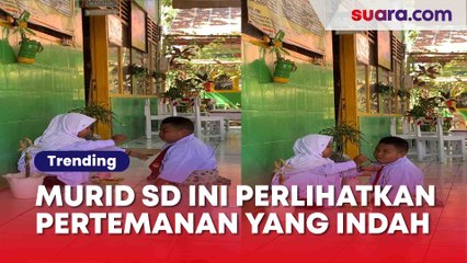 Mengharukan! Anak SD Terekam Kamera Suapi Teman Penyandang Disabilitas
