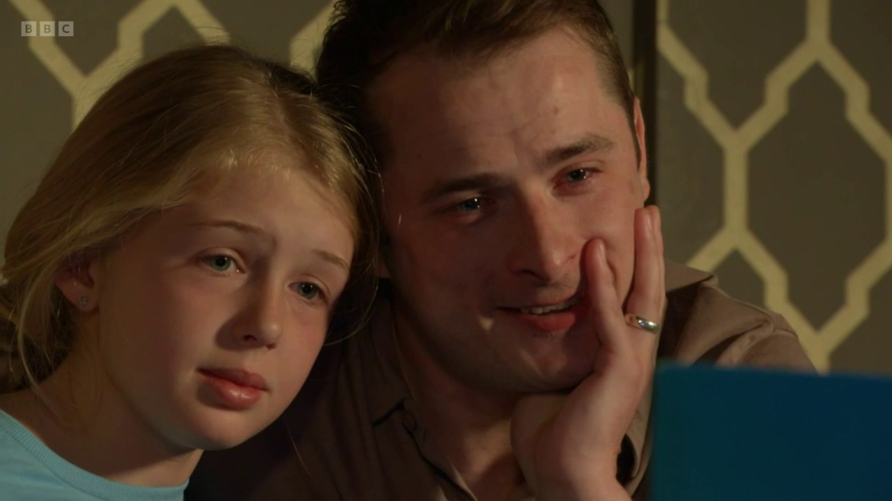Ballum - The Day Before Lexi Starts Big School, Ben & Lexi Watch A Video From Lola!