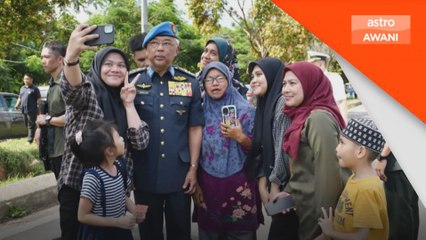 Kenali Borneo: Agong, Raja Permaisuri santuni rakyat Tawau