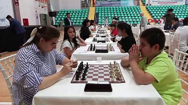 Bağcılar Belediyesi Ev Sahipliğinde Türkiye Yüzyılı Uluslararası Satranç Turnuvası Başladı