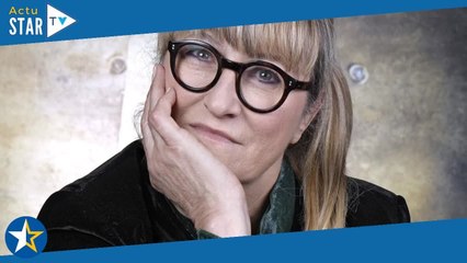 Love him so much !  Christine Bravo très proche d'un célèbre chanteur en Corse, il lui fait un ca