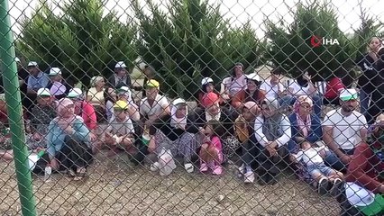 Mersin'de Kadınlar Tribünleri Doldurdu