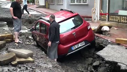 Catastrophe des inondations à Samsun : 17 personnes coincées dans les eaux de crue d'un bus ont été sauvées