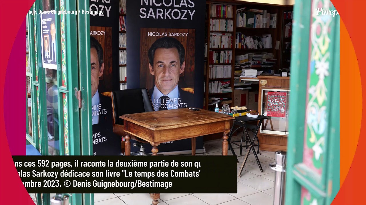 PHOTOS Nicolas Sarkozy : Sa fille Giulia, petite ado stylée aux cheveux longs, le surveille de près en dédicaces !