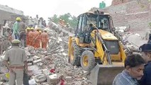 यूपी के बाराबंकी में गिरा तीन मंजिला मकान, 3 की हुई मौत, एक दर्जन से अधिक लोग हुए घायल