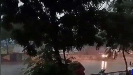 నిర్మల్: జిల్లాలో భారీ వర్షం.. జలమయమైన రోడ్లు