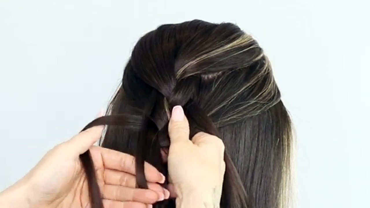 Learn How To Do A Looped Braid!