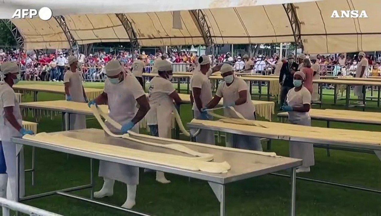 Messico, a Pijijiapan "quesillo" da record