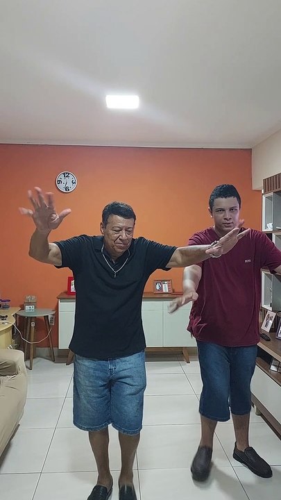 Luís Henrique e Vovô Valdivino Dançando Sentimento Cigano