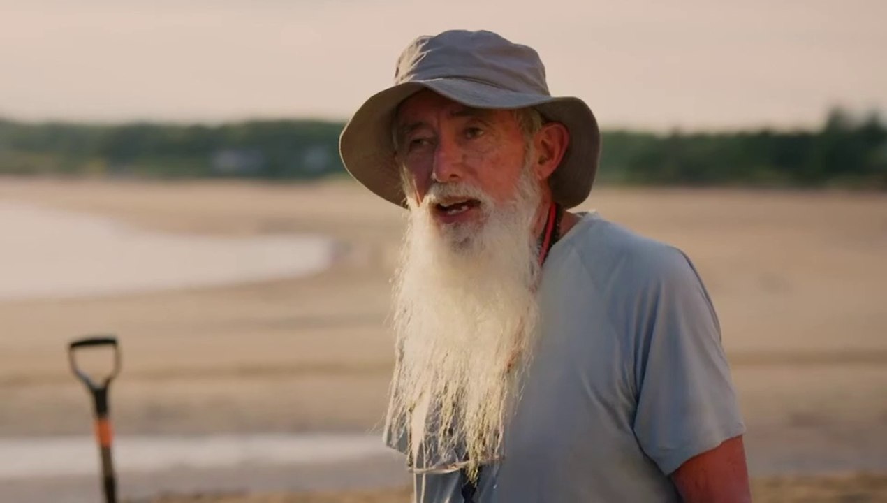 Race Against the Tide S03E08