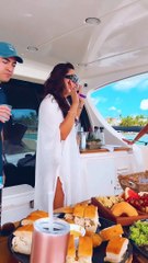 Alexa ferrari disfruta junto a su familia unas lujosas vacaciones