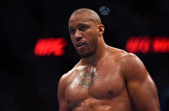 Le champion de MMA Ciryl Gane cambriolé pendant son combat à l'Accor Arena