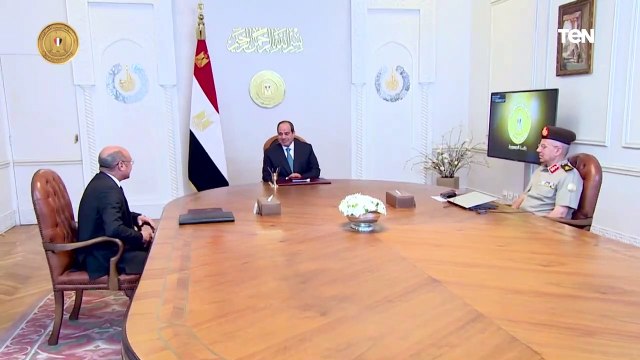 الرئيس عبد الفتاح السيسي يجتمع مع وزير العدل ورئيس الهيئة الهندسية للقوات المسلحة