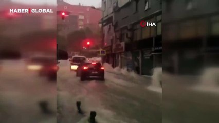 İspanya’da sel: 3 ölü, 3 kayıp