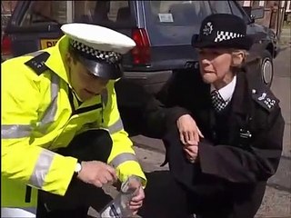 The Bill S12E90 Dead Man's Hand