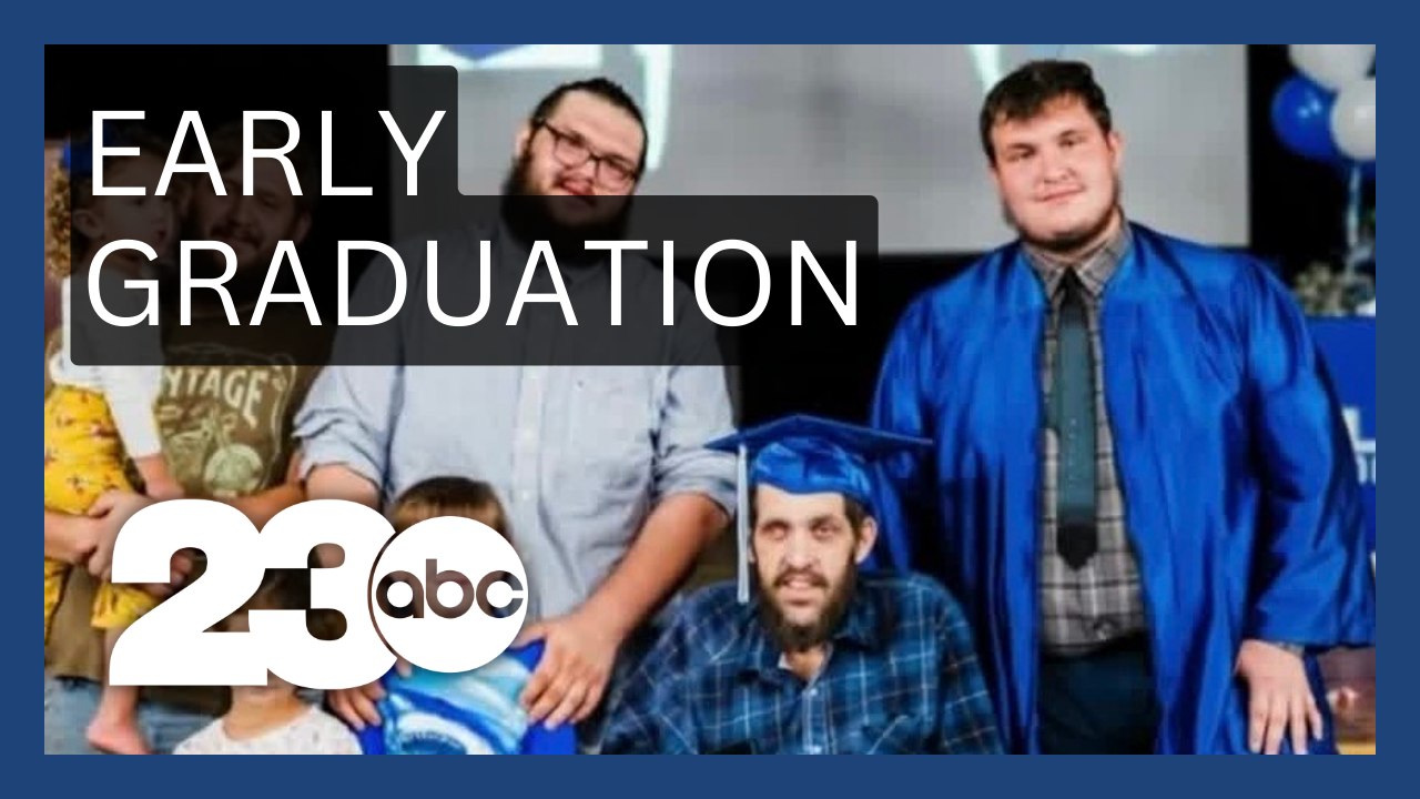 Dying father watches son graduate 2 years early