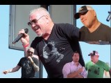 Smash Mouth's lead singer, Steve Harwell, has died.