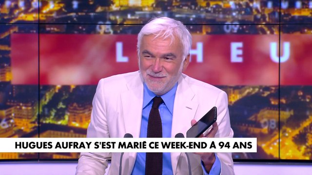 Hugues Aufray : «Je n’ai jamais dit ça. Renaud est venu (au mariage) parce que c’est ami très cher»