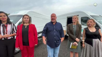 Entrega gobernador autos nuevos y equipo de cómputo para elecciones