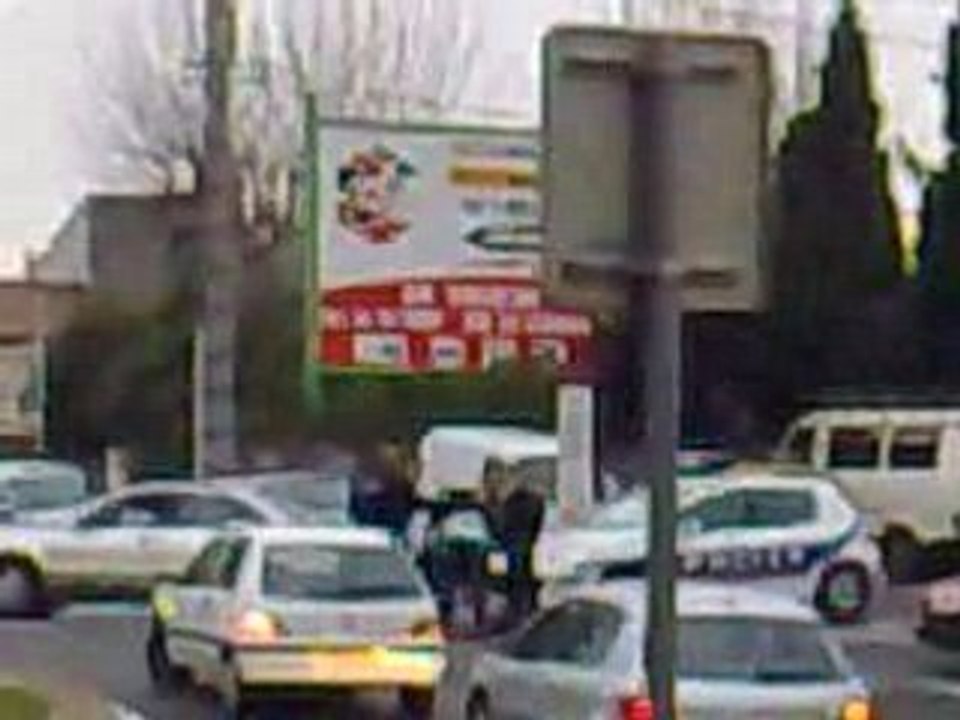 bavure policiere a beaucaire linchage gratuit?