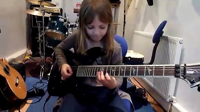 8-Year-Old Zoe Thomson Shreds Guitar!