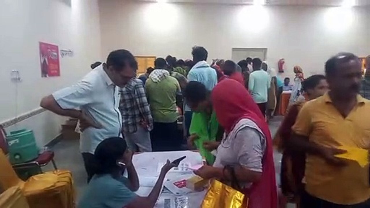 Without Chiranjeevi, half the world's dreams are incomplete, women who do not have Chiranjeevi cards in Indira Gandhi Smartphone Distribution Scheme, are returning empty handed.