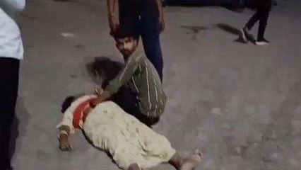 रीवा: थाने के सामने महिला ने किया जमकर हंगामा, पुलिस पर लगाए गंभीर आरोप