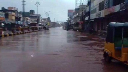 వికారాబాద్: భారీ వర్షాలతో ప్రజలు అవసరమైతే తప్ప బయటికి రావద్దు