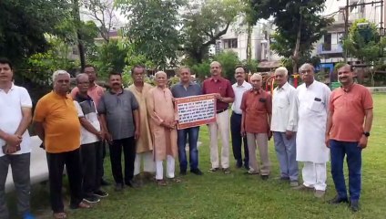 शहरी सीलिंग से पीड़ित दयानगर कॉलोनी के बुजुर्गों का दर्द