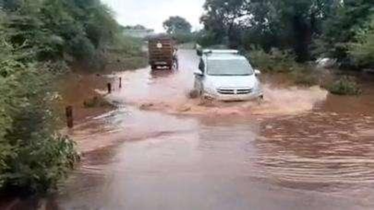 నంద్యాల జిల్లా: అలెర్ట్... పొంగుతున్న వాగులు