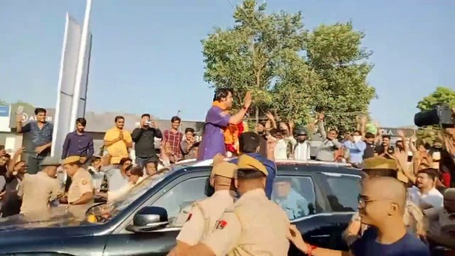 Bageshwar Dham : कोचिंग के बच्चों के लिए धीरेन्द्र शास्त्री ने कही बड़ी बात , बोले असफलता देती है सफलता का नया मार्ग असफलता से भयभीत मत होना