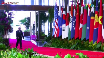 Momen PM Timor Leste Cium Tangan Ibu Iriana Jokowi