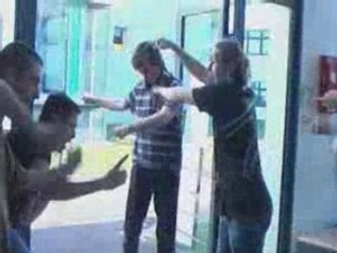 Lip dub SRC Montbéliard 2008 Groupe C1 ça plane pour moi