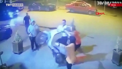 Park edilirken 'şahlanan' motosiklet güçlükle durduruldu