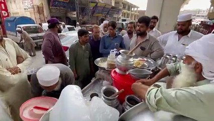 HUGE LASSI MAKING - 75 year Old Man Peshawari Famous Lassi Shoba bazar Peshawar_2