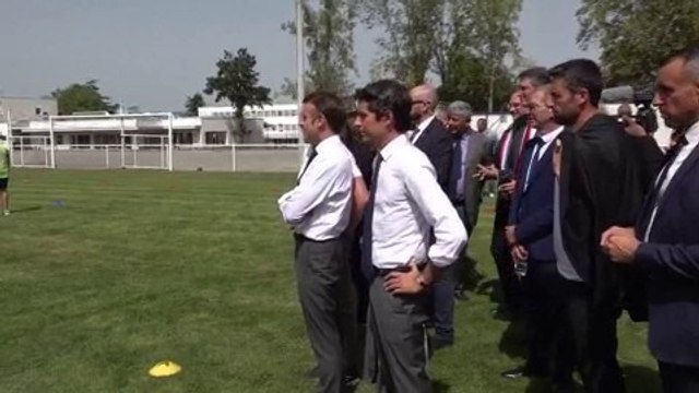Rentrée scolaire: suivez le déplacement d'Emmanuel Macron autour du sport à l'école