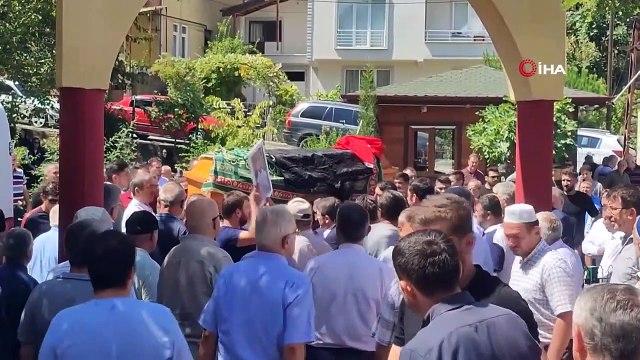 Yerin yüzlerce metre altındaki maden işçilerinin açlık grevi sona erdi